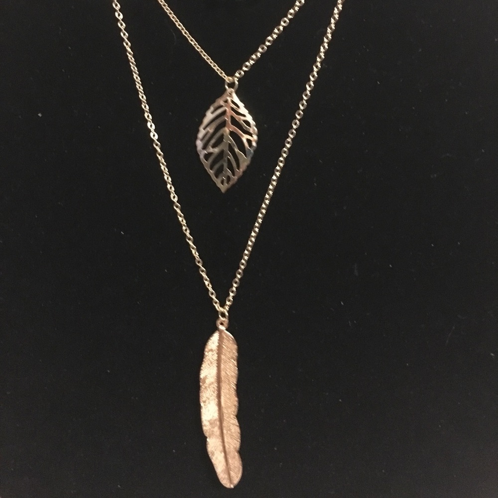Gold boho feather beaded turquoise necklace - Picture 6 of 6